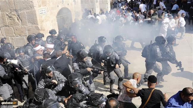 Several Palestinians injured as Israeli forces storm Al-Aqsa Mosque
 2