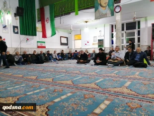 قائم مقام خبرگزاری قدس در مراسم" پنجشنبه های شهدای":

اقدام ترامپ در رونمایی از معامله قرن یک نمایش سیاسی و تبلیغاتی است 3