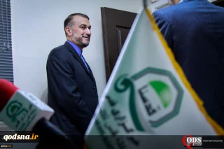 مشاور امور بین الملل رییس مجلس شورای اسلامی در گفتگو با قدسنا:

 معامله قرن مجموع ایده های صهیونیستی با جلد آمریکایی است/ جسد ترامپ را مارها می خورند و قدس هم آزاد می شود