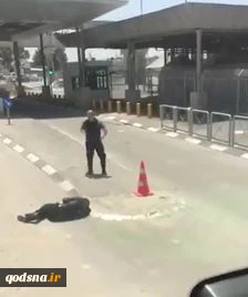 پیشتر یک نظامی صهیونیست به هلاکت رسیده بود؛

هدف قرار گرفتن یک فلسطینی در ایستگاه بازرسی «قلندیا» واقع در شمال قدس+ فیلم