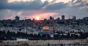 آخرین تحولات فلسطین و منطقه در آستانه روز جهانی قدس؛
فعالان فلسطینی به یورش شهرک نشینان در سالروز اشغال قدس هشدار دادند 2