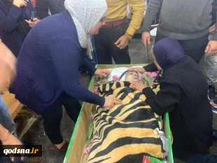 امام خمینی، نیمه خرداد، فلسطین؛

صدها نفر در مراسم تشییع پیکر شهید فلسطینی حضور پیدا کردند+ تصویر 2