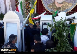 صبح امروز با حضور در گلزار شهدای کرمان؛

دبیرکل جنبش جهاد اسلامی فلسطین به مقام والای سپهبد شهید حاج قاسم سلیمانی ادای احترام کرد
