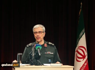 سردار باقری: 

پس از مانورهای موفق اخیر دشمن تاکید می کند که حضورش در منطقه دفاعی است