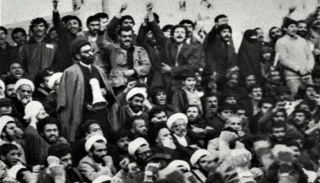 ما هي قصّة الاعتصام الذي أعاد الإمام الخميني إلى ربوع الوطن؟