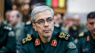 سرلشکر باقری:

قطعنامه ۵۹۸ نسبت به قطعنامه‌های قبلی برتری داشت/ روایتی از چگونگی ترور شهید سلیمانی