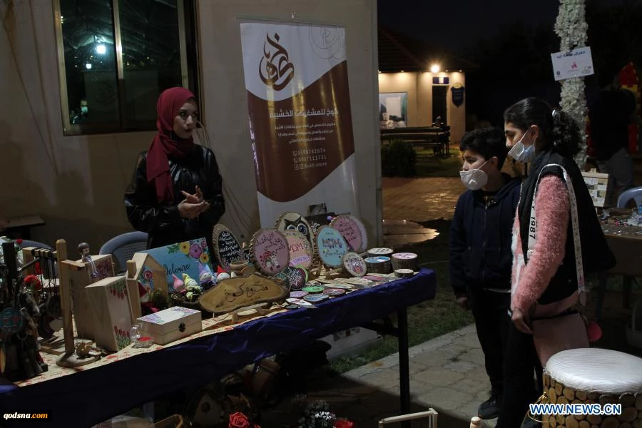 Handicraft exhibition held in Gaza City 7
