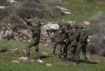 Israeli troops disperse anti-settlement rallies
 2
