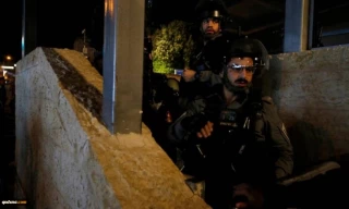 Zionist forces nightly raid worshipers in Al-Aqsa mosque