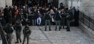 Palestinian prayers urged Hamas to hit Israel