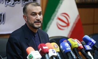 امیر عبداللهیان در واکنش به جنایات علیه نمازگزاران مسجد الاقصی؛

این  جنایات رژیم جعلی، نقض سیستماتیک حقوق بشر است /  مجالس اسلامی و جهان موضوع قدس را مورد اهتمام قرار دهند