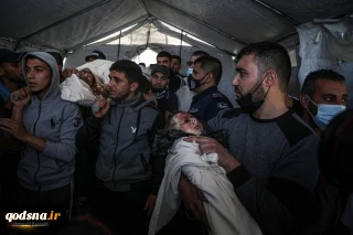 لحظه به لحظه با آخرین اخبار فلسطین اشغالی؛

افزایش شمار شهدای نوارغزه به 139 تن/ صهیونیستها تاسیسات آب بهداشتی غزه را هدف قرار دادند/حملات گسترده رژیم صهیونیستی به جنوب و شمال نوار غزه/ شهادت 11 فلسطینی درپی درگیری با نظامیان رژیم اشغالگر در کرانه باختری/فعال شدن آژیر خطر در شهرک های صهیونیستی