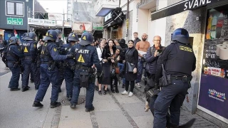 Danish police use tear gas on protesters supporting Palestine