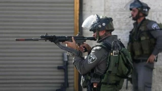 At least 24 Palestinians injured in clashes with Zionist troops in West Bank