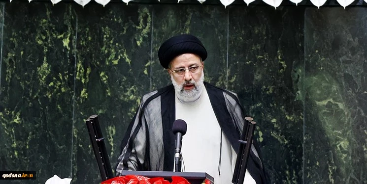 خلال أدائه الیمین الدستوریة

الرئیس الإیرانی الجدید: سنقف الى جانب المظلومین اینما کانوا 2