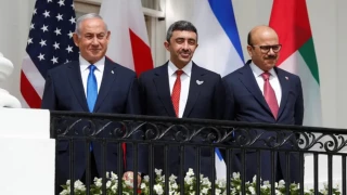 ‘Secret Israel-UAE oil deal’ sparks 100s-strong rally