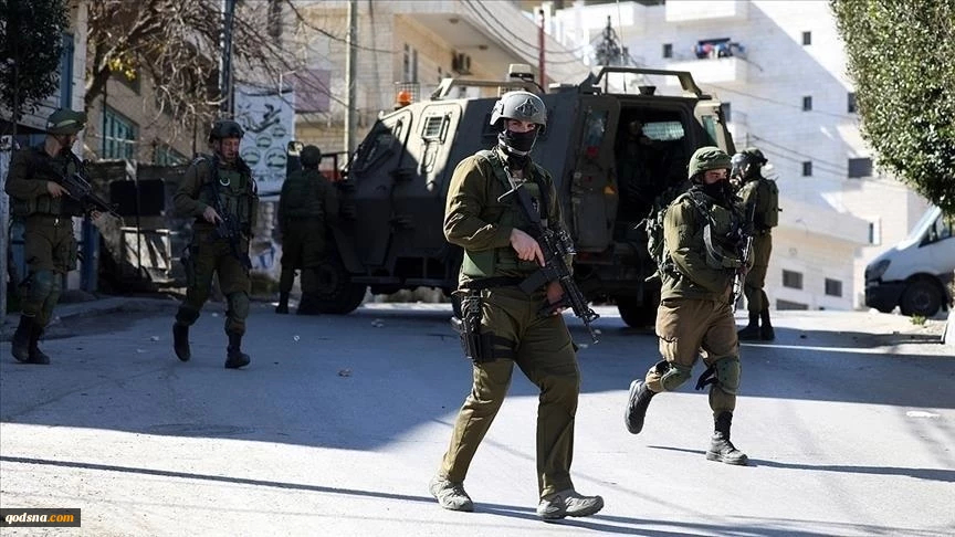 Israeli forces martyr four Hamas Members in occupied West Bank
 2