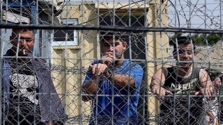 Palestinian captives in Zionist regime’s jails go on hunger strike, boycott courts