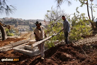 Israel installs CCTV at Palestinian cemetery it is razing