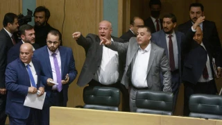Jordanian MPs leave session in protest over pact with Zionist regime
