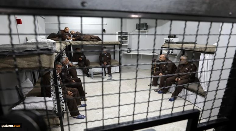 Half of Palestinian captives at Ofer Prison infected with COVID