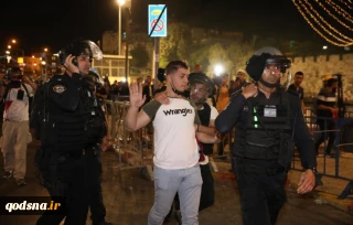 آخرین عناوین صبح روز یکشنبه رسانه های فلسطینی (17 بهمن)

درگیری شدید میان فلسطینیان و شهرک نشینان در مزارع زیتون/ صهیونیستها 8 فلسطینی را در قدس و بیت لحم بازداشت کردند/ طرح اسرائیل برای ساخت 520 واحد ساختمانی در قدس/ 5 عملیات تیراندازی در کرانه باختری علیه اشغالگران اسرائیلی