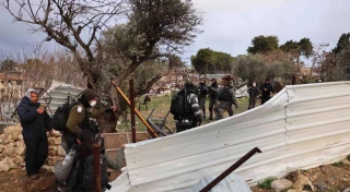 Zionist regime demolishes more Palestinian homes in West Bank