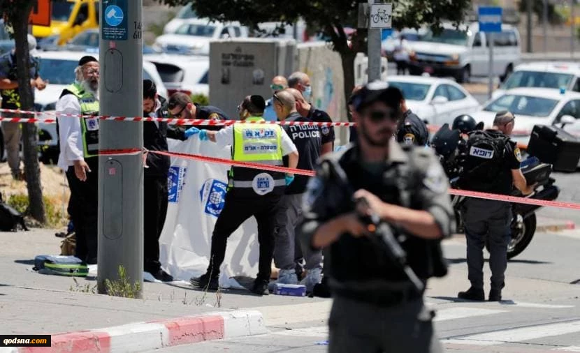 Palestinian shot by Israeli police in heroic knife attack in al-Quds
 2