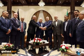 Algerian President meets Haniyeh, Abbas