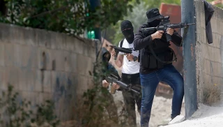 مراقبون: عمليات المقاومة النوعية ستوقف جرائم الاحتلال في الأقصى