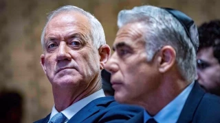 Political division escalating in Israeli regime, officials call for arrest of Gantz, Lapid