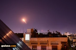 عناوین اخبار وبگاه‌ها و روزنامه های فلسطینی/ 28 تیرماه

زخمی شدن 2 سرباز سوری در پی حملات هوایی اسرائیل به حومه دمشق/ بازداشت فلسطینیان در کرانه باختری/ ادامه تظاهرات علیه نتانیاهو و اعتصاب 160 افسرهوایی ارتش رژیم اشغالگر/ ایران؛ محور دیدار بایدن و رئیس رژیم صهیونیستی