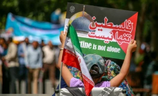 بیانیه جمعیت دفاع از ملت فلسطین به مناسبت روز همبستگی با کودکان فلسطینی

عادی سازی روابط خنجر زدن از پشت به ملت قهرمان فلسطین است