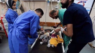 UNICEF:

Over 700,000 Gaza children displaced