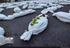 نشر جثامين رمزية لشهداء غزة الاطفال في ميدان فلسطين وسط طهران 4