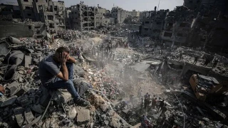 سفیر فلسطین در اتریش:

آمریکایی‌ها شریک جنایات رژیم صهیونیستی در غزه علیه فلسطینی‌ها هستند