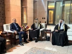 وزير الخارجية الإيراني يلتقي نظيره القطري في الدوحة   2