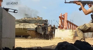 اليوم الـ 145 لعملية طوفان الأقصي

"جيش" الاحتلال يعترف بمقتل ضابطين إضافيين وإصابة 7 جنود في معارك شمال غزة / توماس فريدمان: "إسرائيل" تخسر على 3 جبهات في وقت واحد