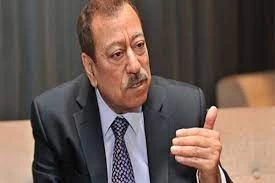 انتقاد عطوان از نمایش فریبنده آمریکا و گانتس:

گانتس جنایتکار جنگی است// دولت بایدن هم مثل رئیس آن، صهیونیست‌ترین دولت تاریخ آمریکاست