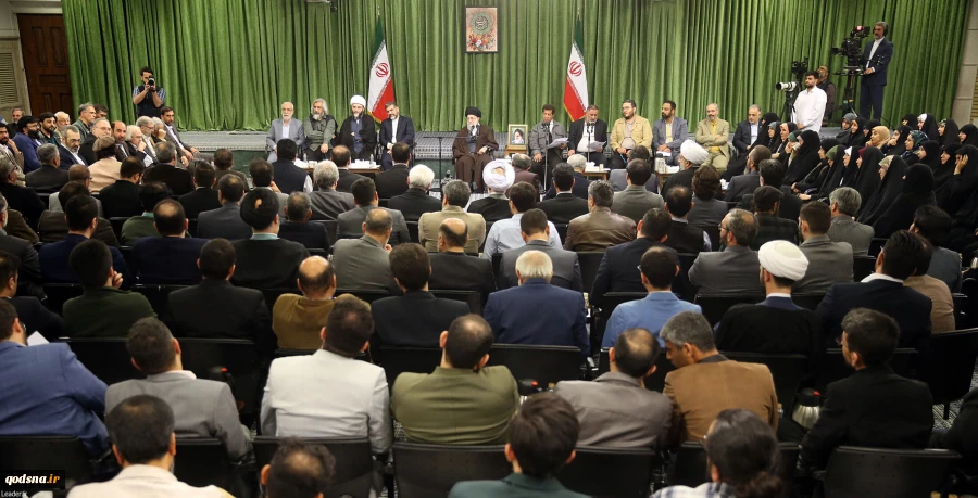 قائد الثورة: الإعلام یؤثر على العدو أکثر من الصواریخ والطائرات والمسیّرات 2
