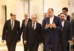 خلال مؤتمر صحفي عقده مع نظيره السوري.. 

أمير عبداللهيان: امريكا تتحمل المسؤولية ازاء العدوان الصهيوني على السفارة الايرانية في سوريا
 2