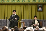 خلال استقباله جمعا من المسؤولين وسفراء الدول الإسلامية؛

قائد الثورة الإسلامية: بعض الحكومات الإسلامية تساعد الكيان الصهيوني وهذه خيانة 2