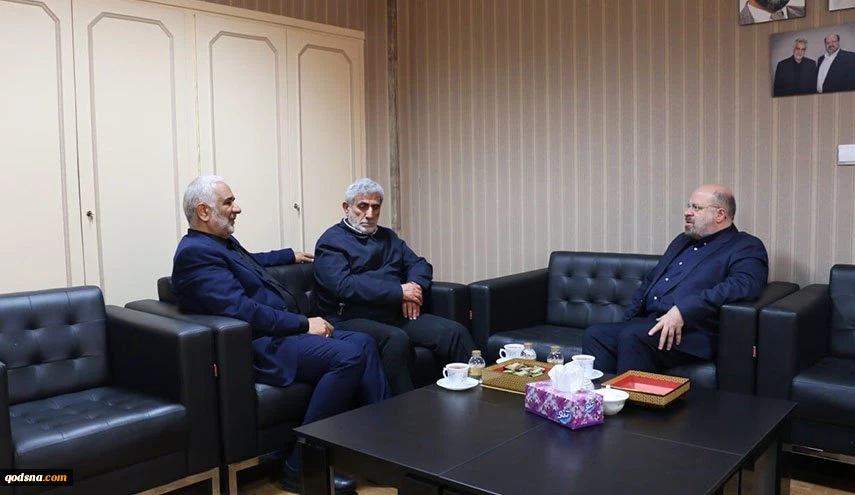 خلال زيارته مكتب حركة “حماس” في طهران

العميد قاآني: الكيان الصهيوني اليوم في أضعف مراحله وآيل إلى الزوال  2