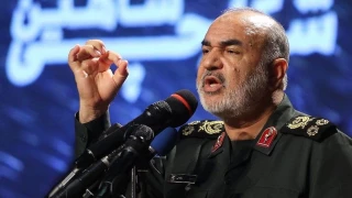 فرمانده کل سپاه در آستانه سالگرد ارتحال امام خمینی (ره):

امام خمینی (ره) عظمت را به جهان اسلام بازگرداند | ما تنها ملتی هستیم که نسبت به جنگ آرام و مطمئن هستیم