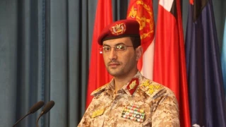 المتحدّث باسم القوات المسلّحة اليمنية: استهدفنا سفينتين في البحر الأحمر بالطائرات المسيّرة والصواريخ الباليستية