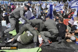 Scuffles erupt between Zionist police, anti-regime protesters