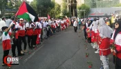 مراسم استقبال از خانواده‌های شهدا و بازماندگان مظلوم غزه در میدان فلسطین تهران 4