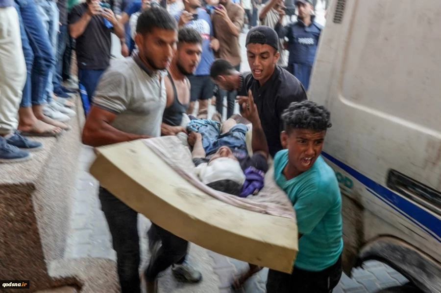 حصيلة مجزرة الاحتلال في مدرسة في خان يونس ترتفع.. وقصف متواصل على مناطق أخرى 2