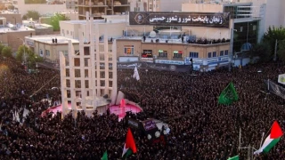 Shia Muslims hold mourning ceremonies to mark Ashura worldwide