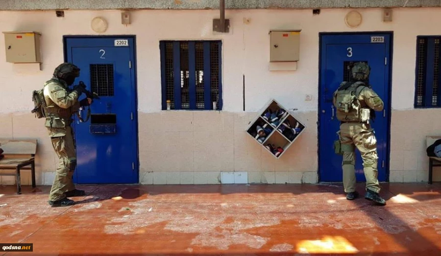 هآرتس: 48 أسيرا فلسطينيا قتلوا بسجون إسرائيل منذ بداية الحرب 2